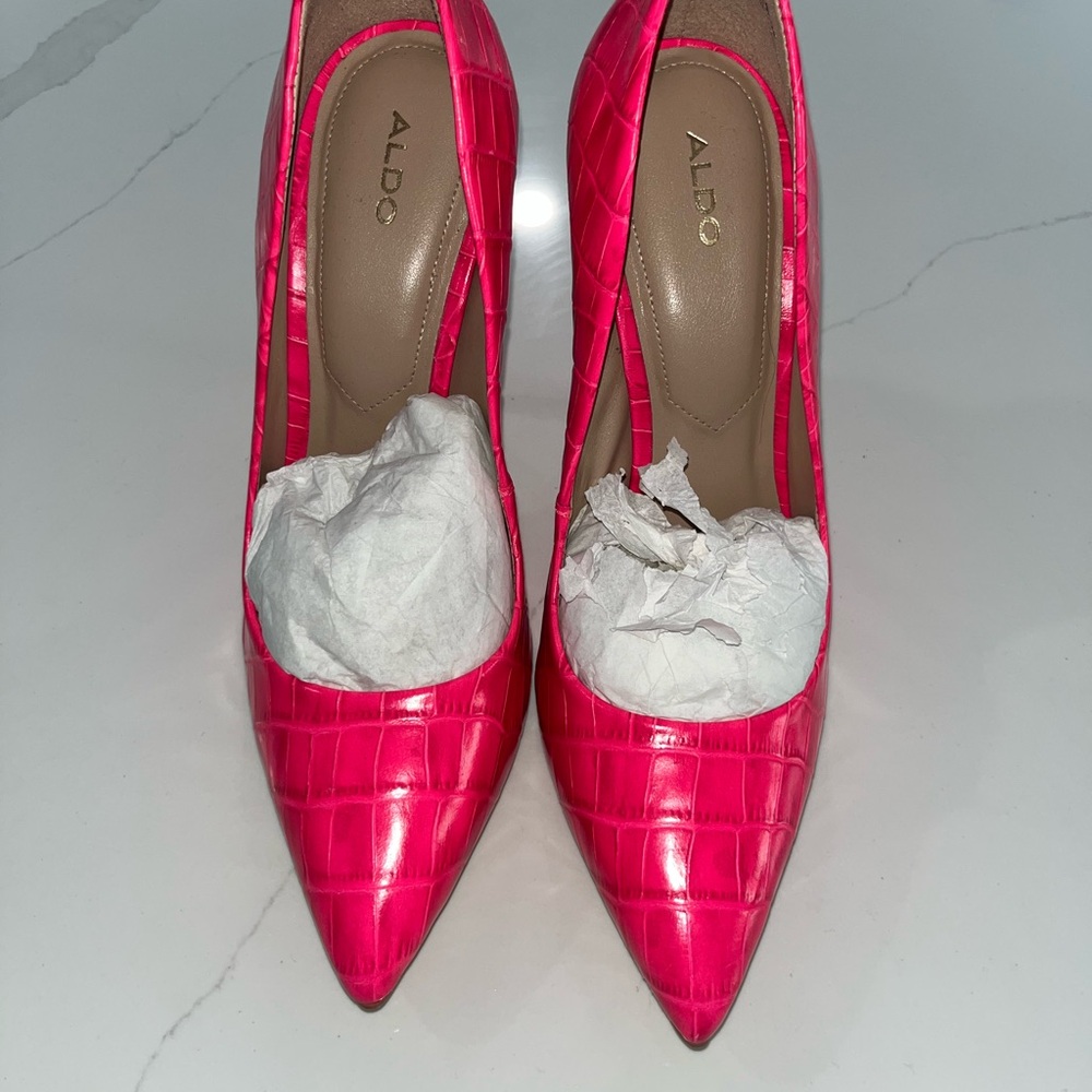 Aldo Vibrant Pink Croc-Patterned Heels